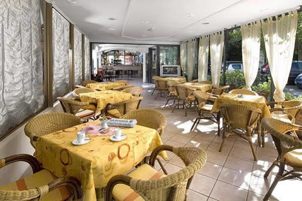 Hotel Alfredo'S Rimini Exteriör bild